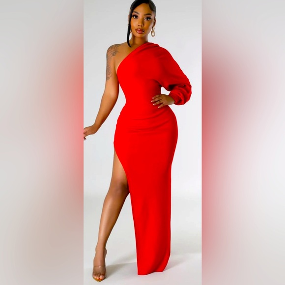 Red Carpet Ready - Picture 1 of 4